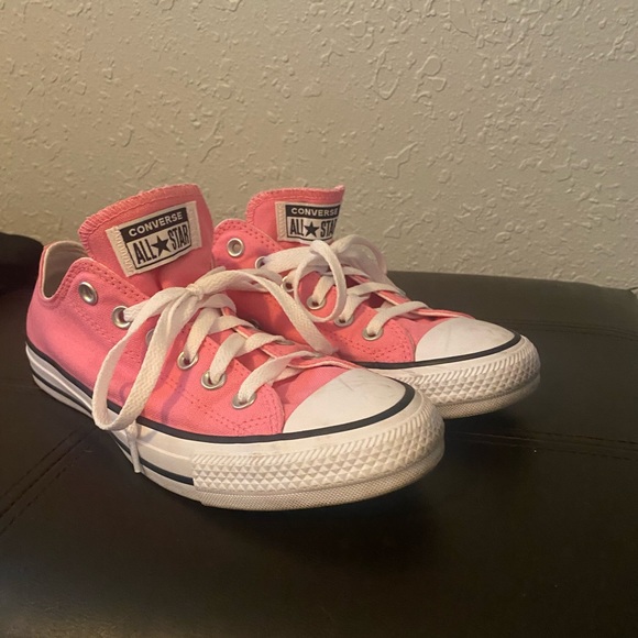 Pink Converse - Picture 8 of 10